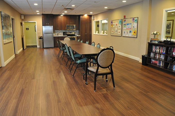 Generations Senior Living of Strongsville’s group program and social activity room