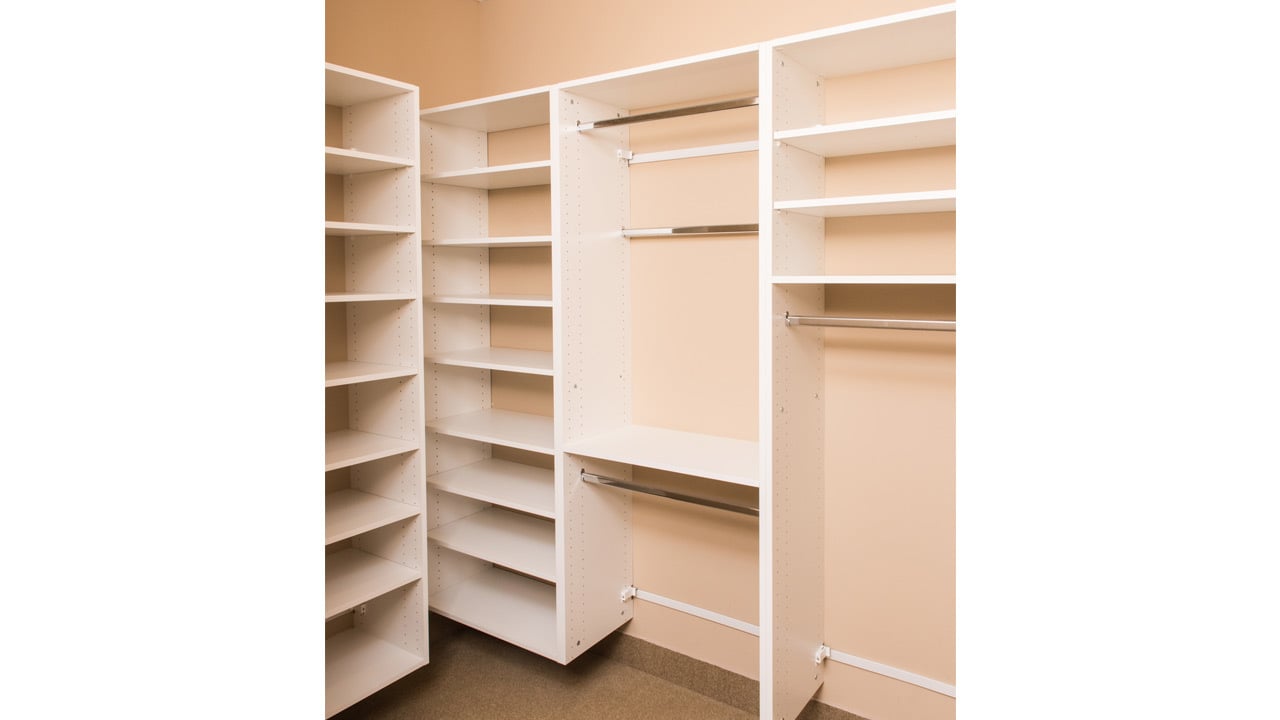 Easily accessible closet in room